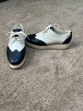 Cole Haan Women's Two-Tone Wingtip Flats - Navy & Cream